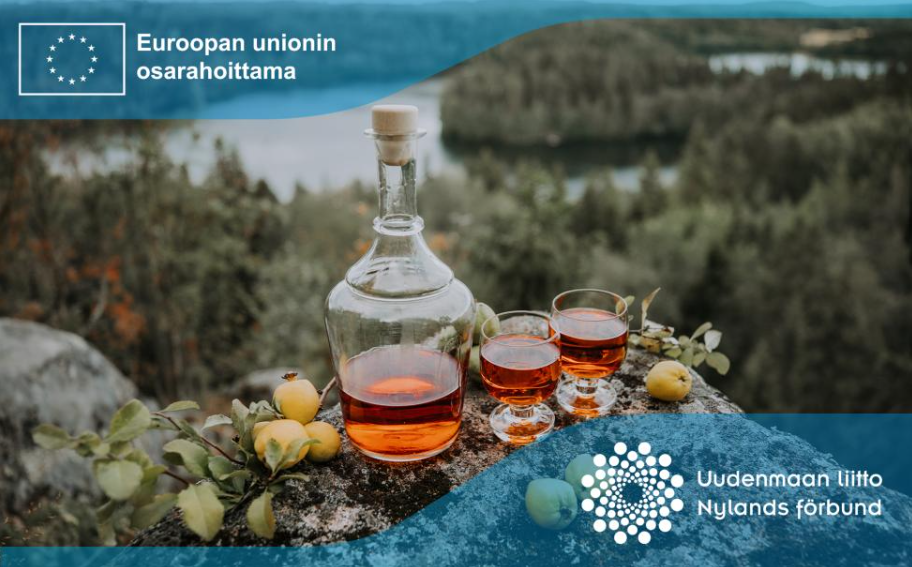 Tislettä valokuvattun aluonnon keskellä.